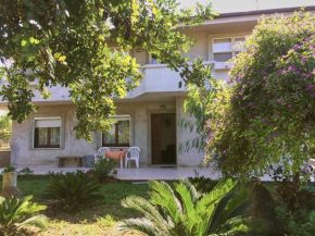 Villa Neapolis